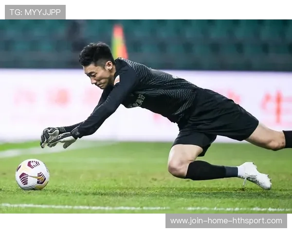 米兰两门将之争引发球迷热议,俱乐部面临抉择时刻 米兰两门将之争引发球迷热议,俱乐部面临抉择时刻