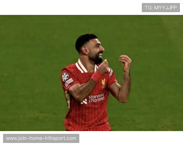 利物浦边路渗透创造良机，萨拉赫打门被封